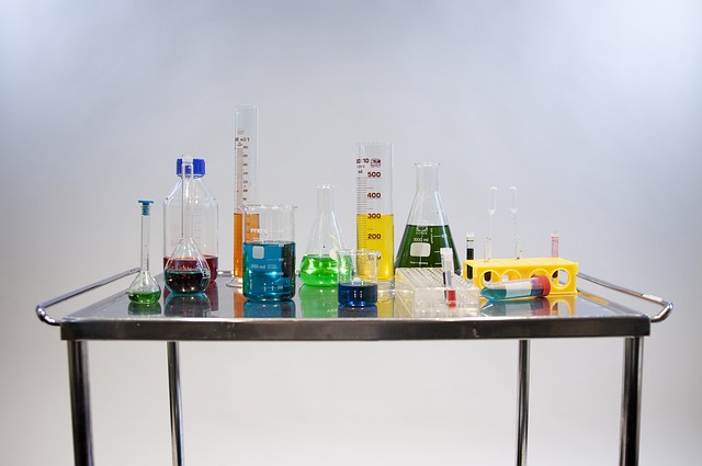 新型熱塑型聚氨酯粘接劑在熱壓復合、層壓和熱封工藝中的性能優勢與技術挑戰